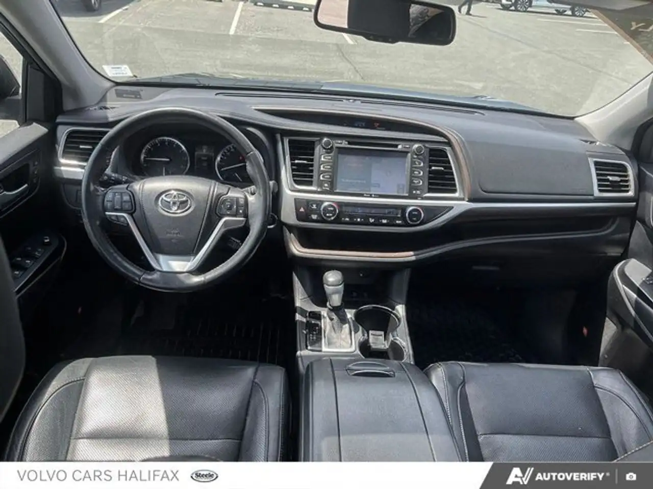 Toyota Highlander снимка Toyota Highlander