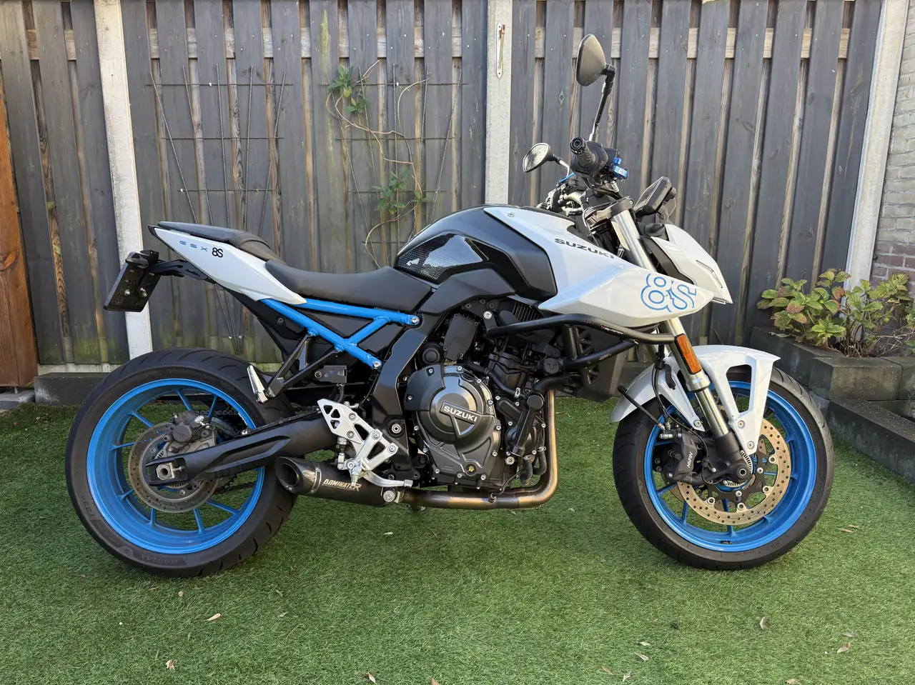 Suzuki GSX 8S