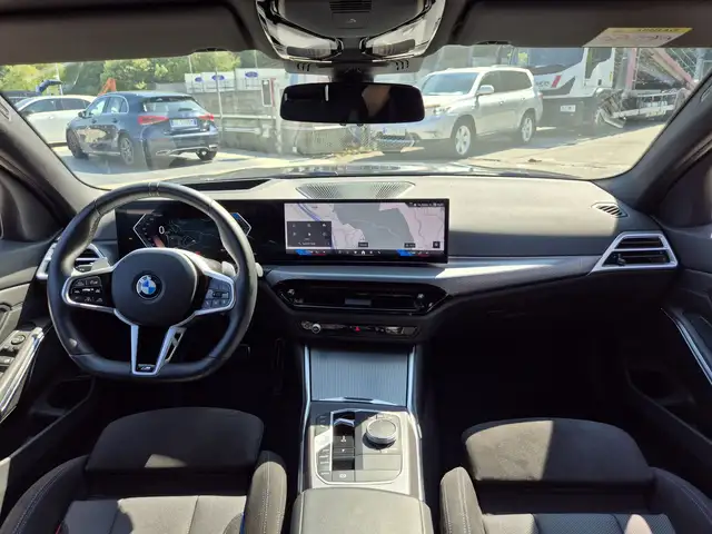 BMW 3 Series view 8
