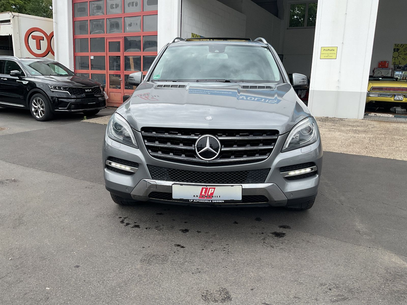 Mercedes-Benz ML 350 ML  BlueTec 4Matic — photo 2