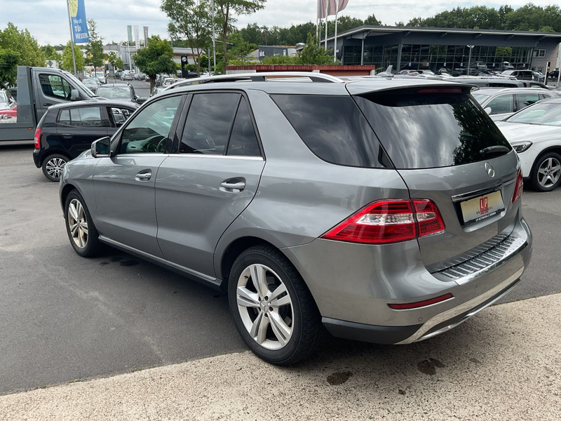 Mercedes-Benz ML 350 ML  BlueTec 4Matic — photo 7