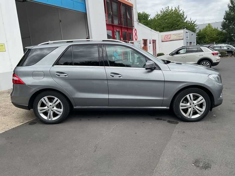 Mercedes-Benz ML 350 ML  BlueTec 4Matic — photo 4