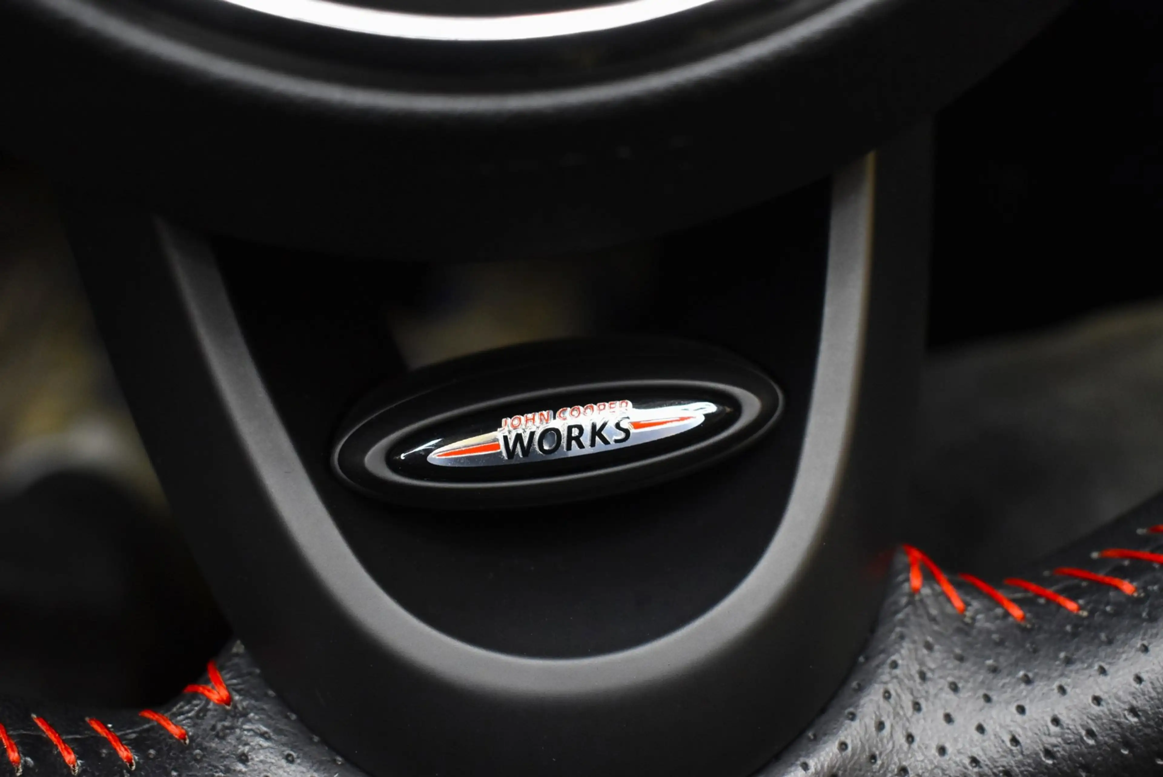 MINI Cooper S Cabrio 2.0 Chili Serious Business 192 PK JCW LED 17" NL-a — photo 11