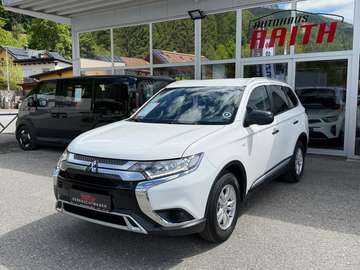Outlander 2,0 MIVEC Invite Vision40 AS&G