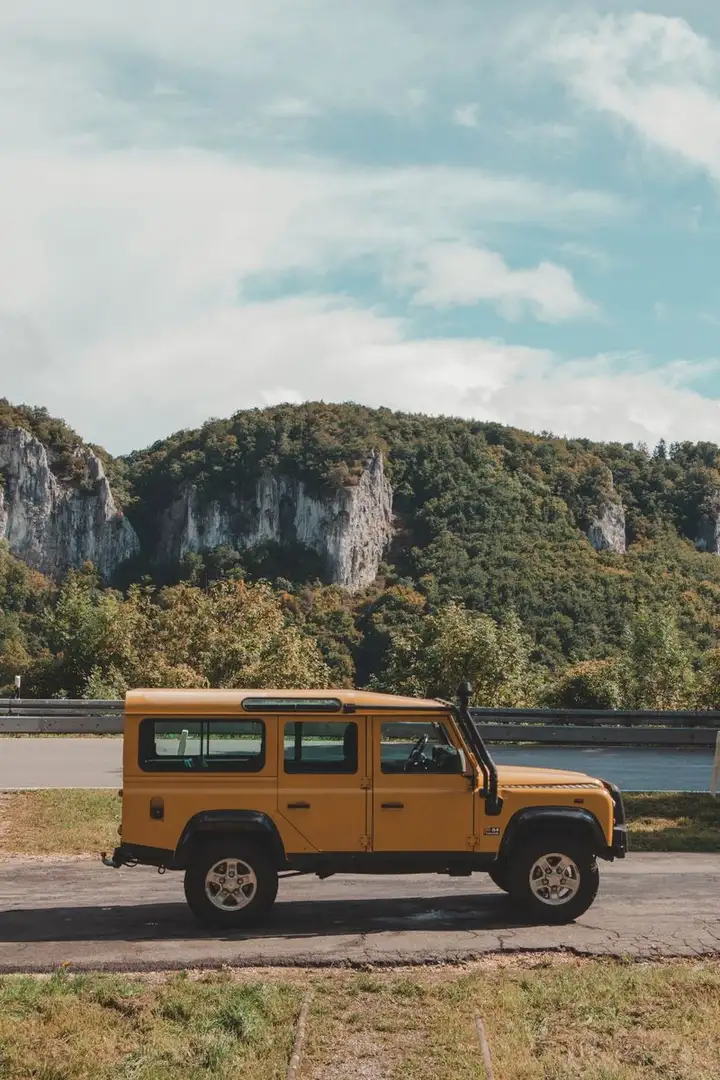 Land Rover Defender Gelb - 2