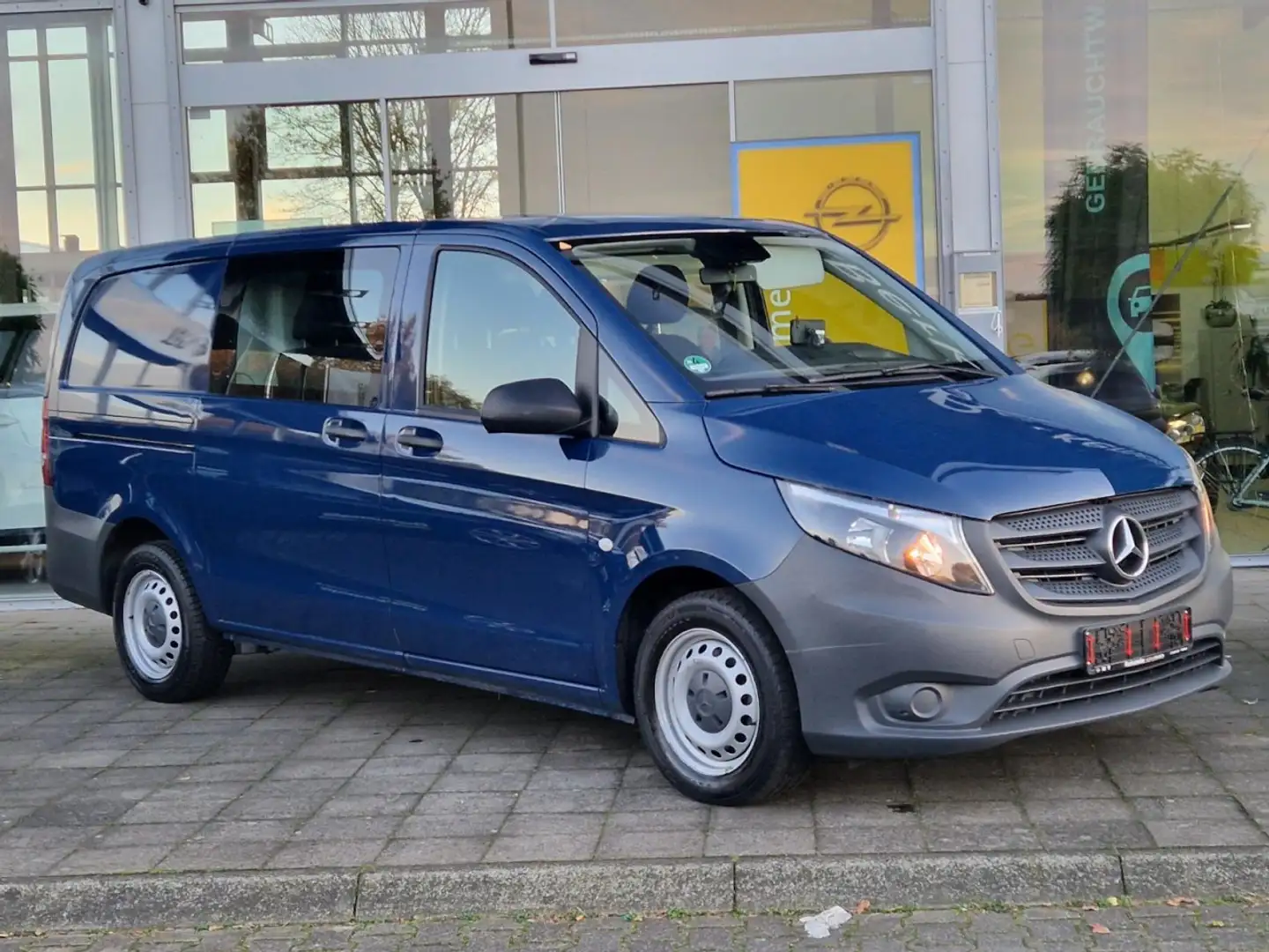 Mercedes-Benz Vito Mixto lang Doppelkabine **Navi/Kamera** Bleu - 2