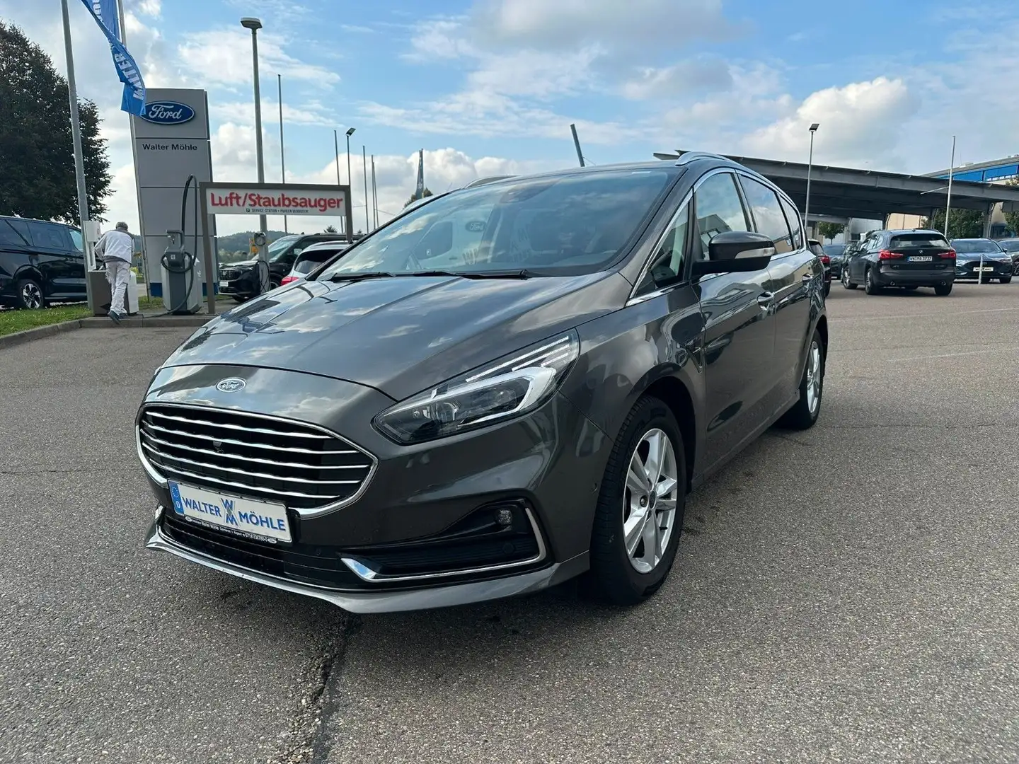 Ford S-Max Titanium Aut. *AHK/ Standheizung/ LED* Grau - 1