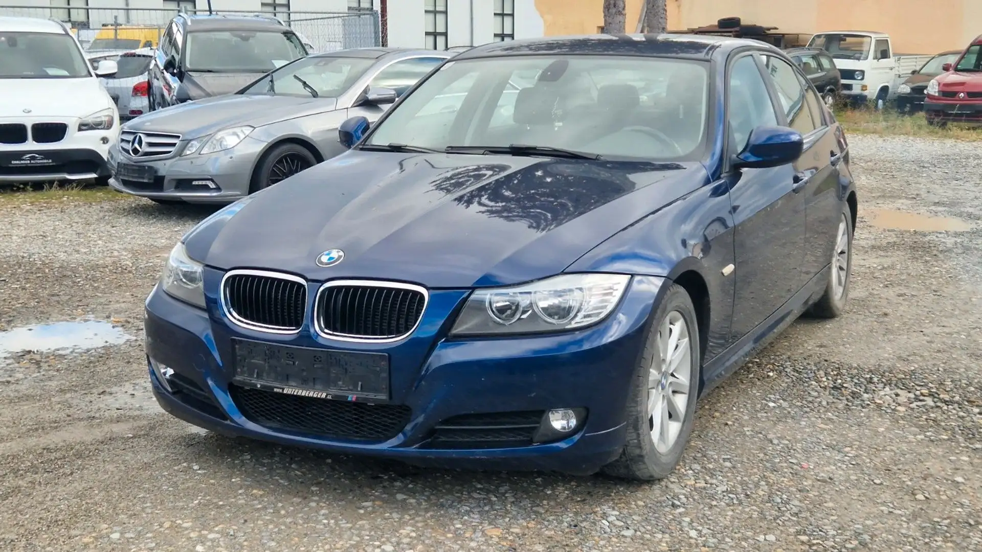 BMW 320 Baureihe 3 Lim. 320i plava - 1