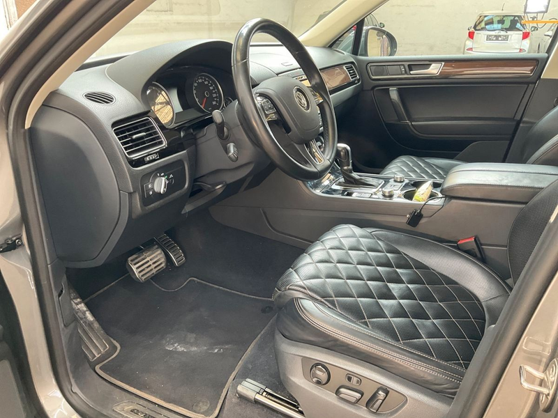 Volkswagen Touareg V6 TDI BMT/Executive/R Line/Terrain Tech — photo 11