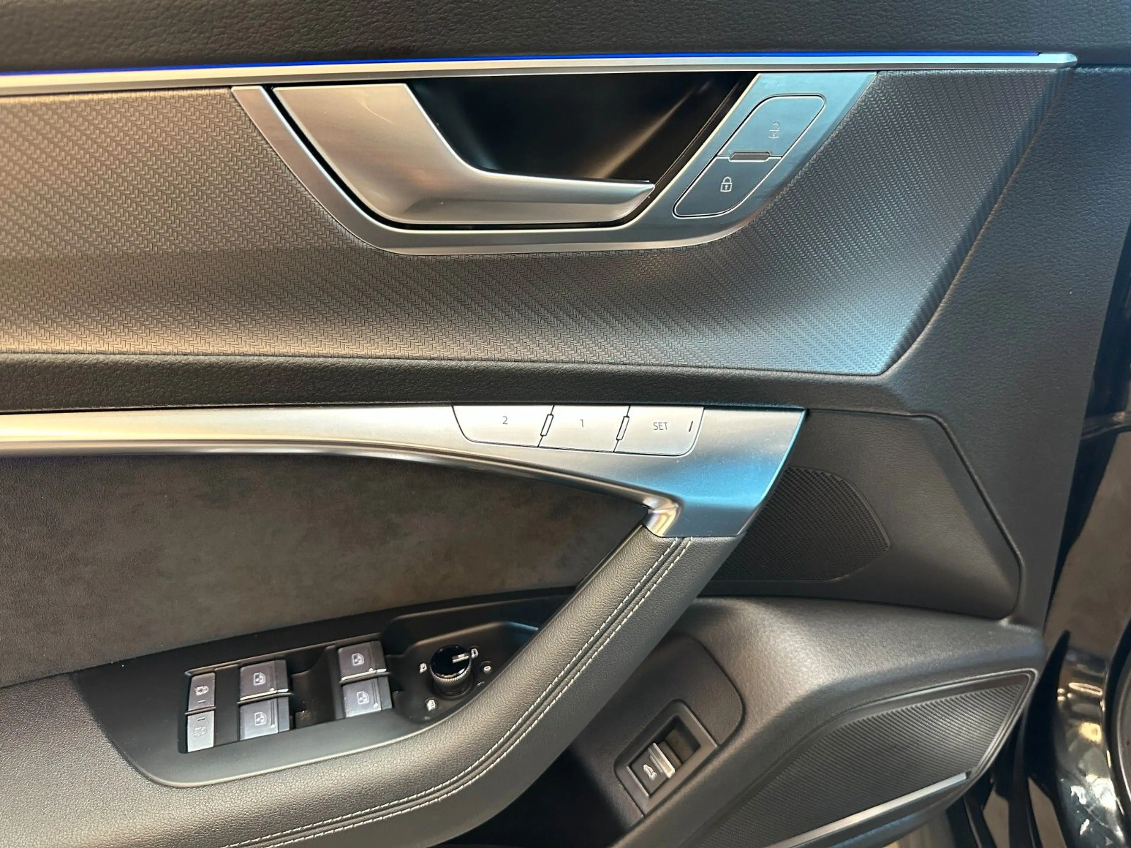 Audi RS6 4.0 TFSI tiptr. quattro *HUD*PANO*MATRIX* — photo 8