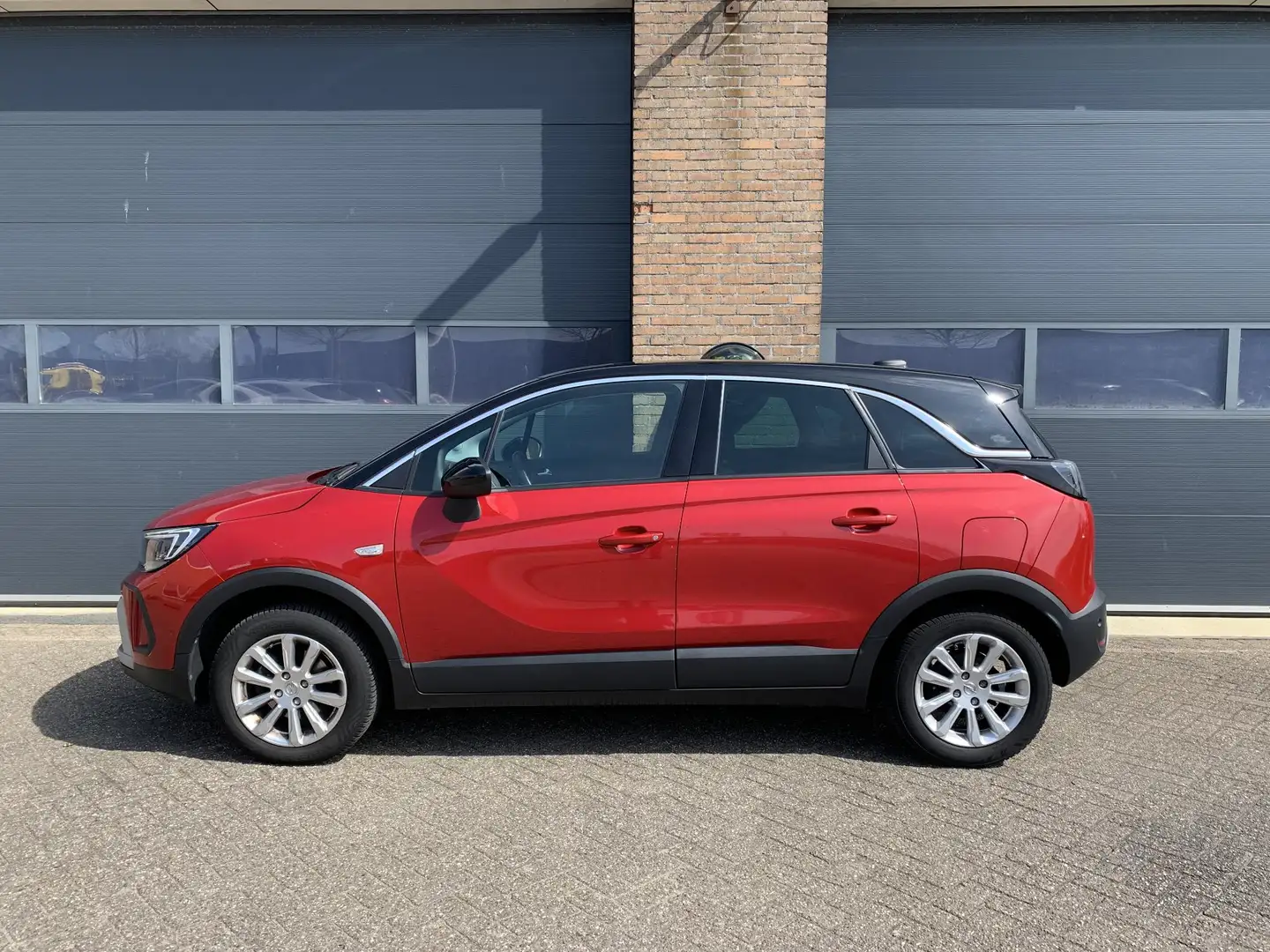 Opel Crossland 1.2 Turbo 130PK Elegance Aut.| Navigatie | 360° Ca Rood - 2