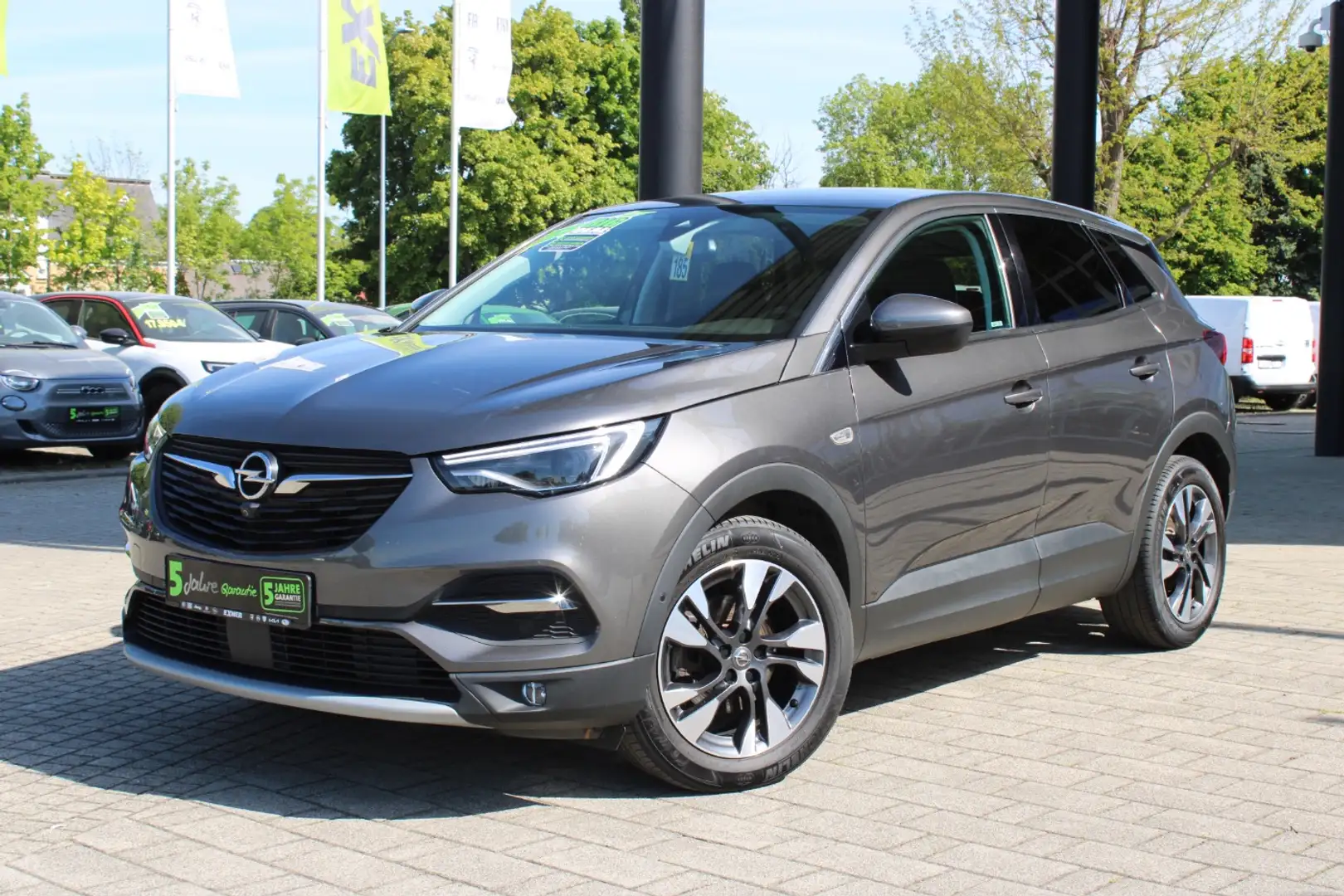 Opel Grandland X 1.2 Turbo INNOVATION LED, Navi Grijs - 2