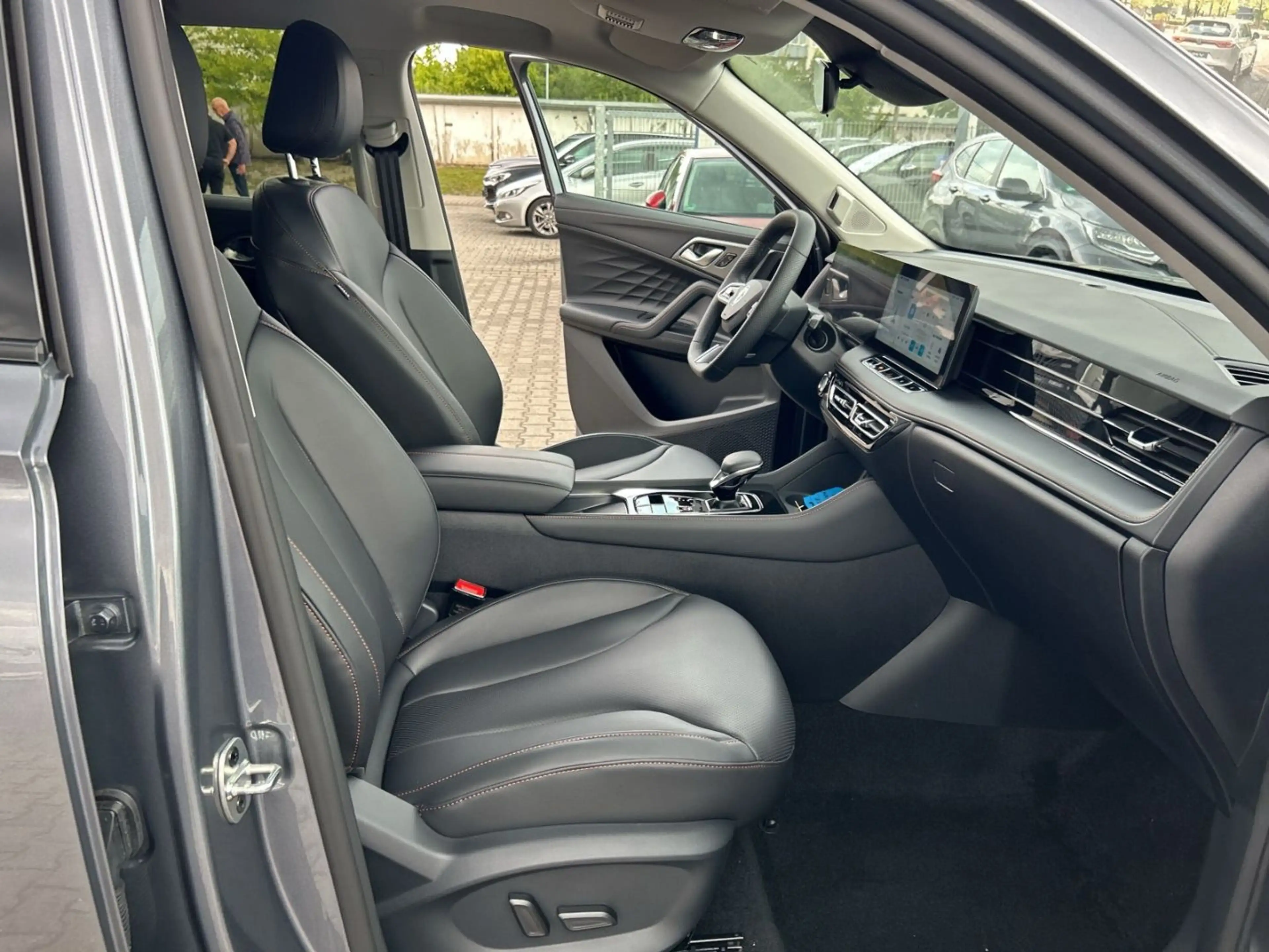 MG HS Hybrid+ Luxury APP 360° NAVI LHZ LED — photo 9