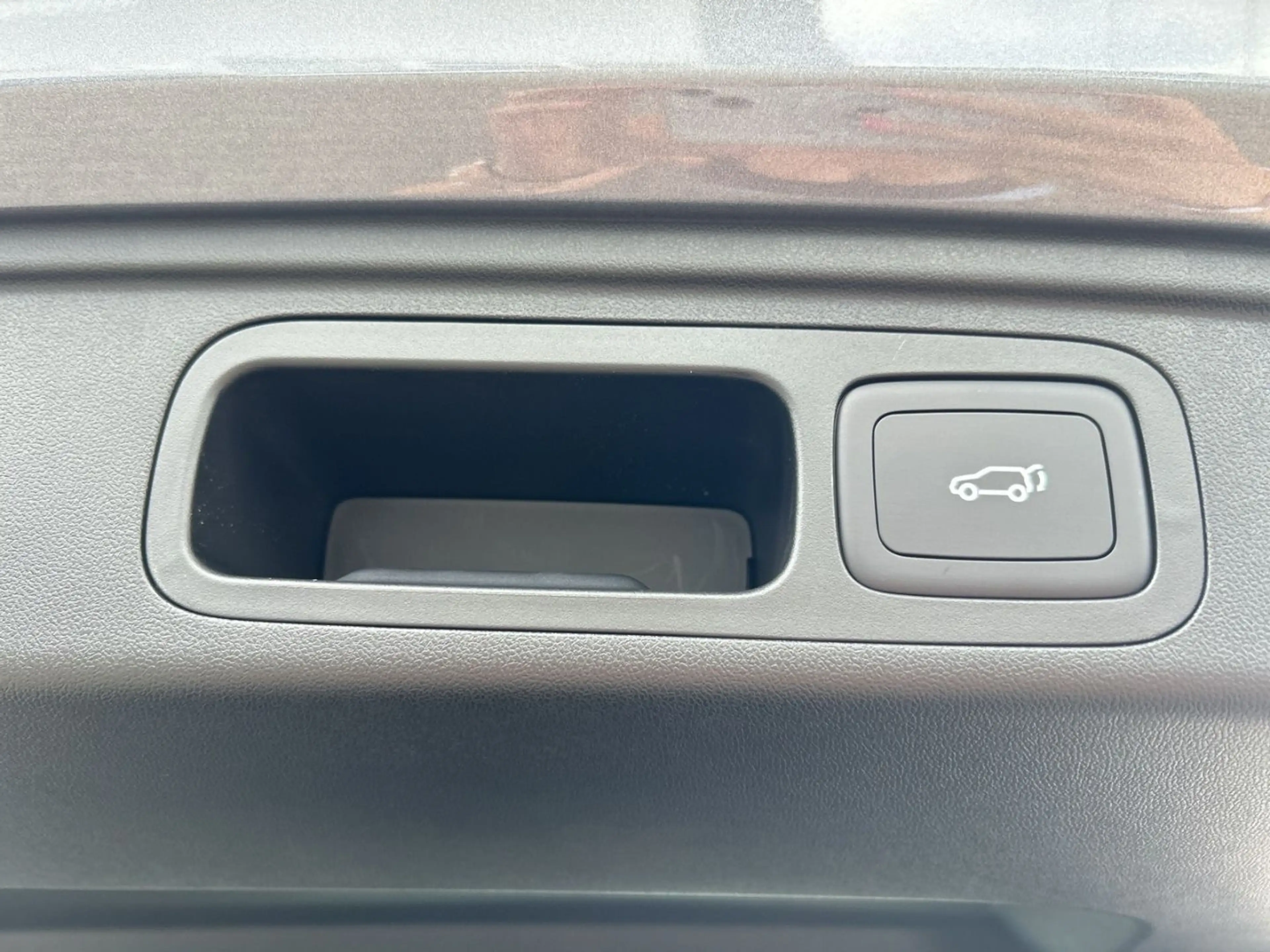 MG HS Hybrid+ Luxury APP 360° NAVI LHZ LED — photo 15