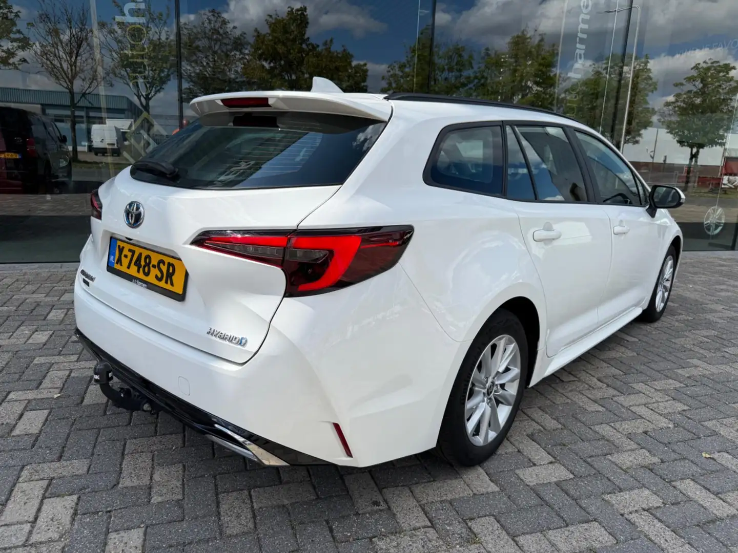 Toyota Corolla Touring Sports Hybrid 140 Business, CarPlay, Trekh Bianco - 2