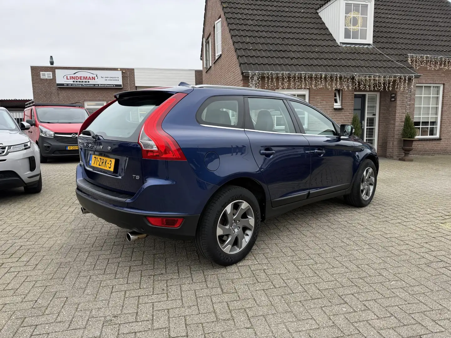 Volvo XC60 2.0 T5 Aut. 241pk Ocean Race Clima Leder Stoelverw Blau - 2