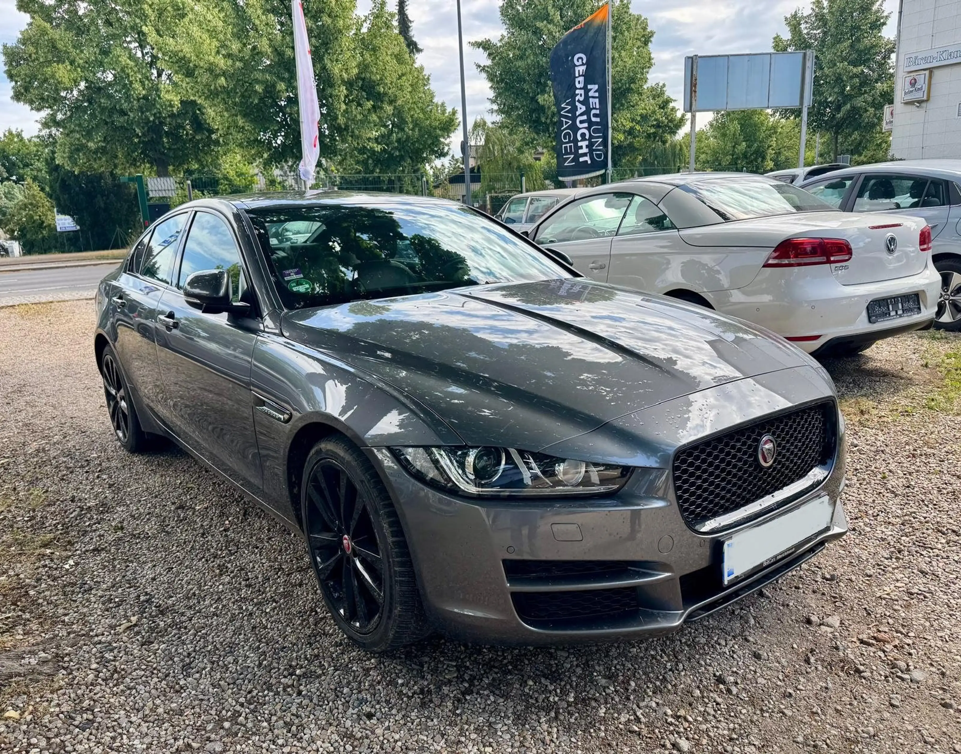 Jaguar XE 2.0 Euro 6 Leder 61.200 KM LED Pano Klima Leder — photo 3