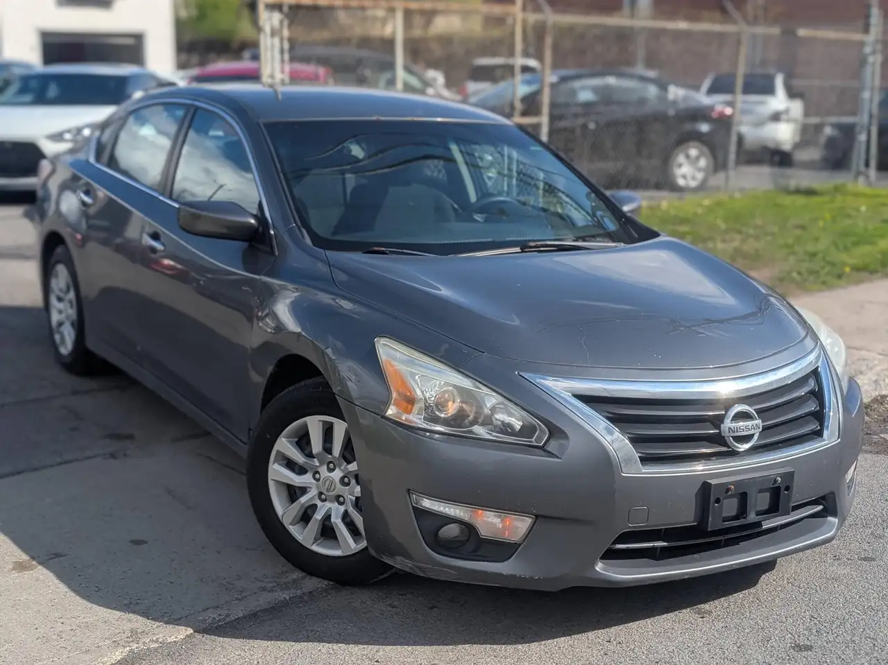 Nissan Altima fotografie Nissan Altima
