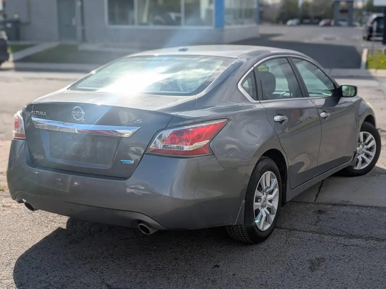 Nissan Altima fotografie Nissan Altima