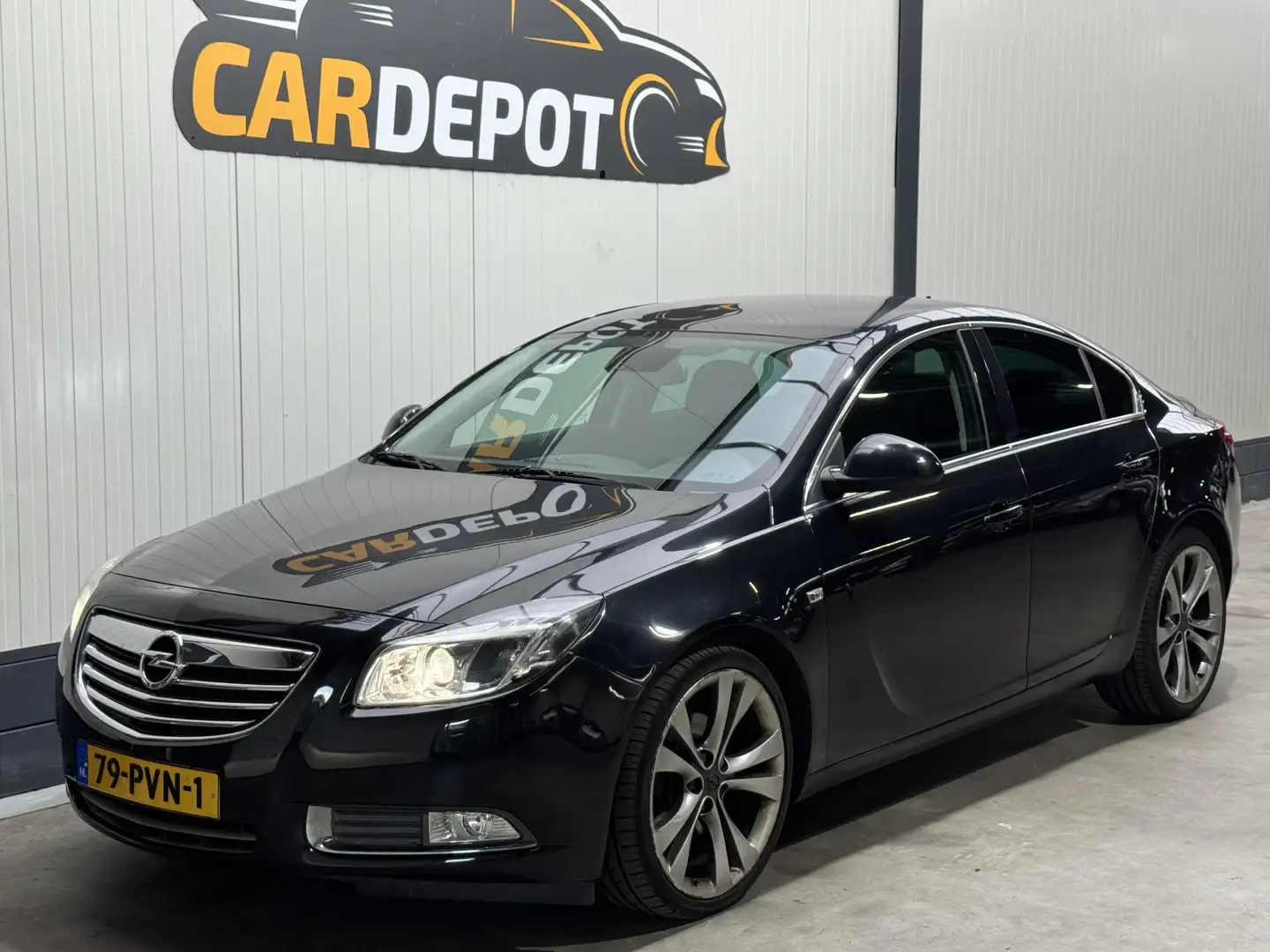 Opel Insignia 1.6 T Sport Zwart - 1