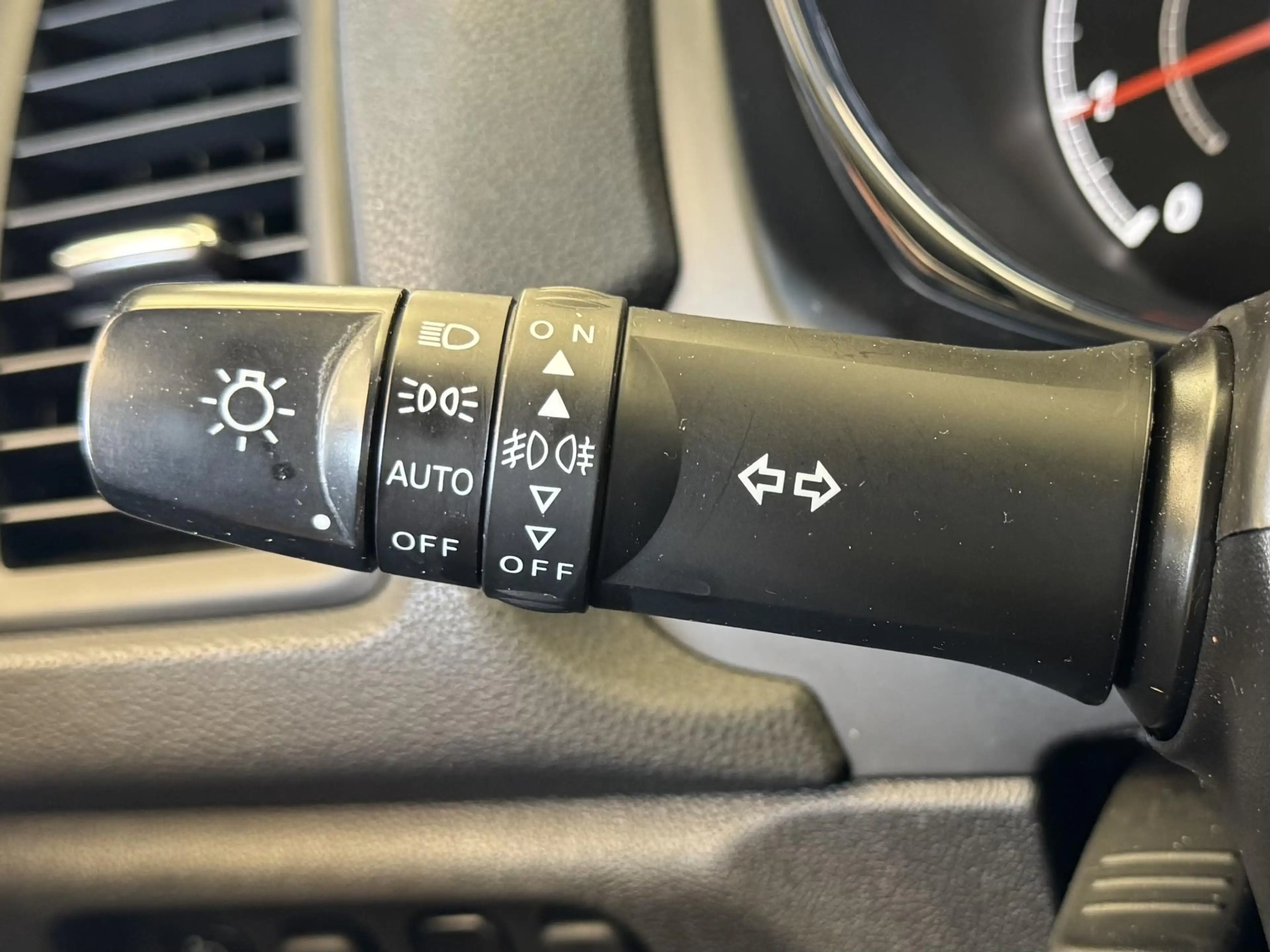 Mitsubishi ASX 1.6 Cleartec Invite+ | Cruise Controle | Clima | 1 — photo 14