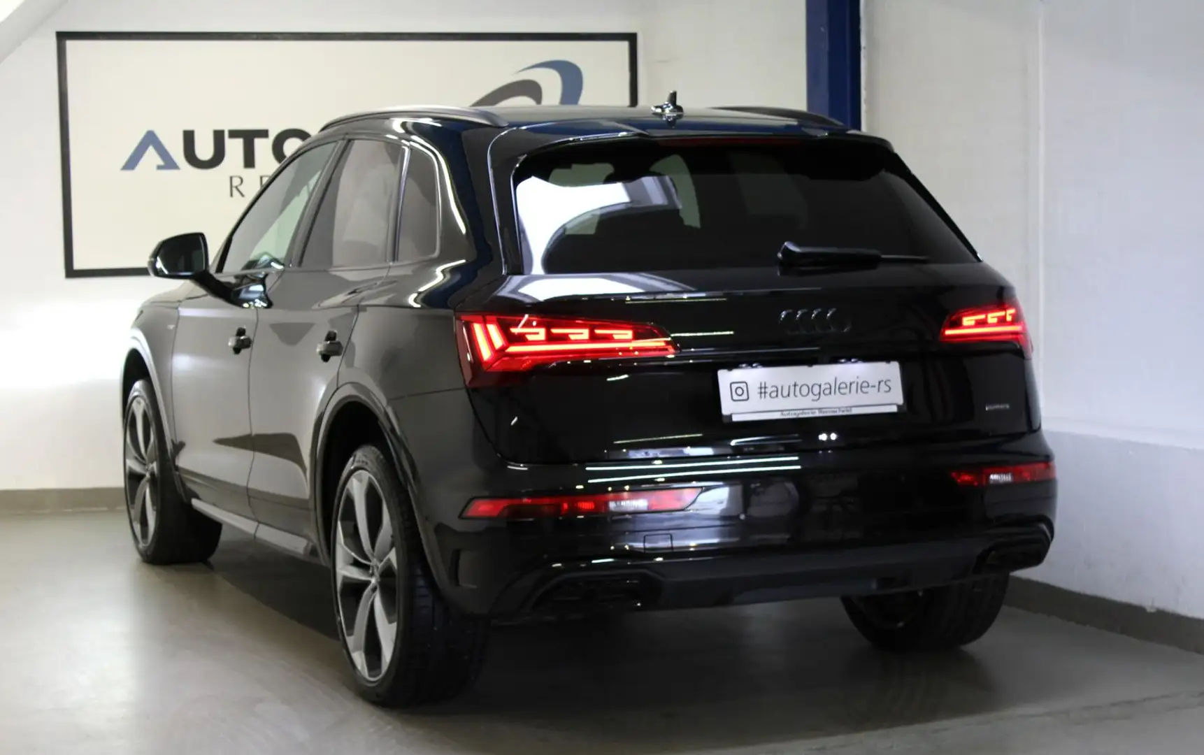 Audi Q5 40 TDI q.edition one*2xS LINE*OLED*CARBON*21* Schwarz - 1