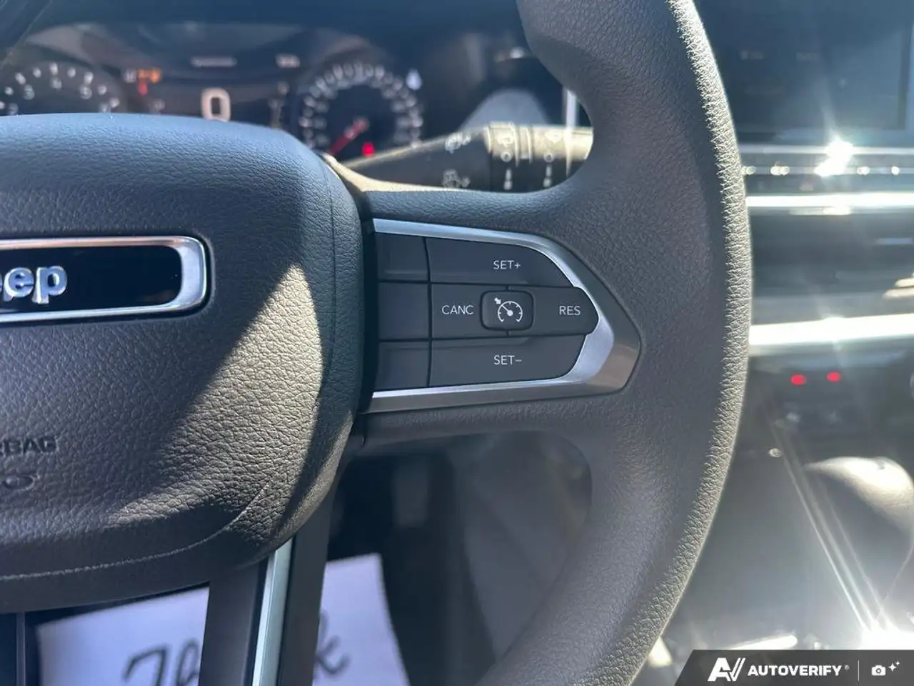 Jeep Compass photo Jeep Compass