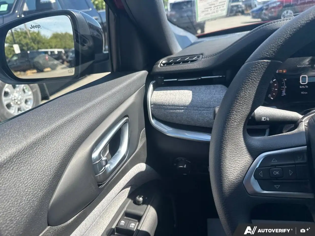Jeep Compass photo Jeep Compass