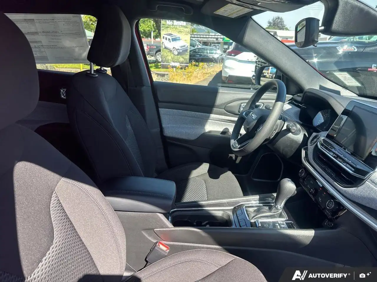 Jeep Compass photo Jeep Compass