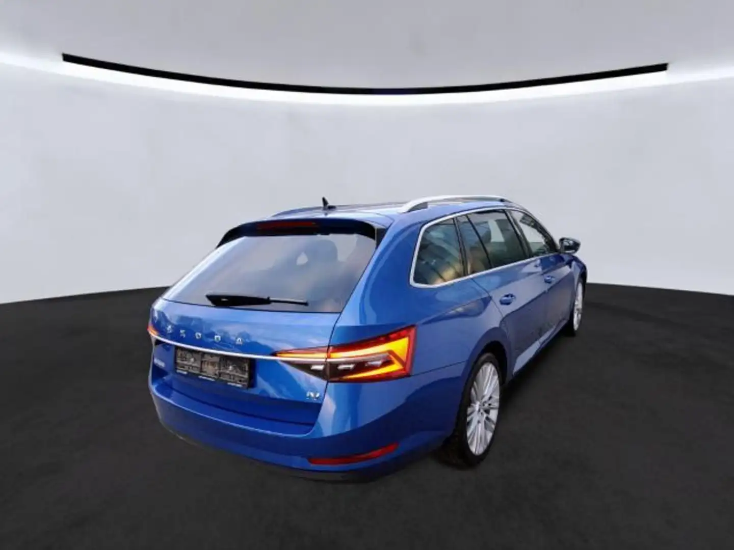 Skoda Superb Combi 1.4 TSI Style iV Blau - 2