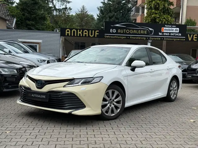 Toyota Camry Hybrid Business Edition*KAMERA*LED*LEDER*
