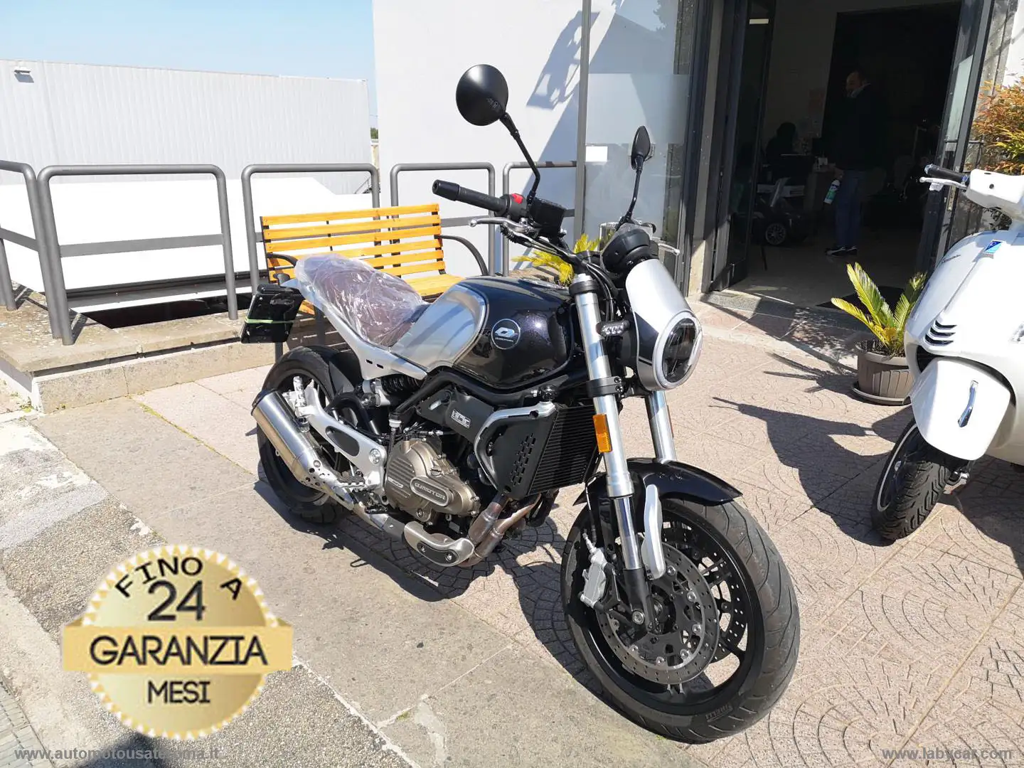 QJ Motor SRV 550 SRV 550 RATE AUTO MOTO SCOOTER Gris - 2