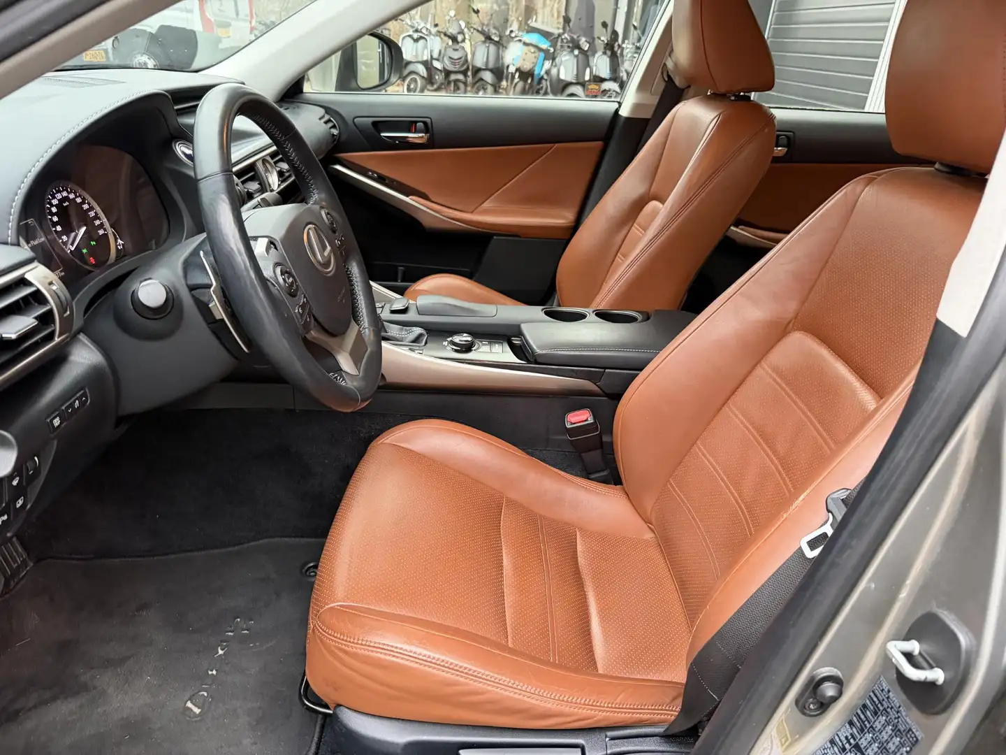 Lexus IS 300 300h Edition Grau - 2