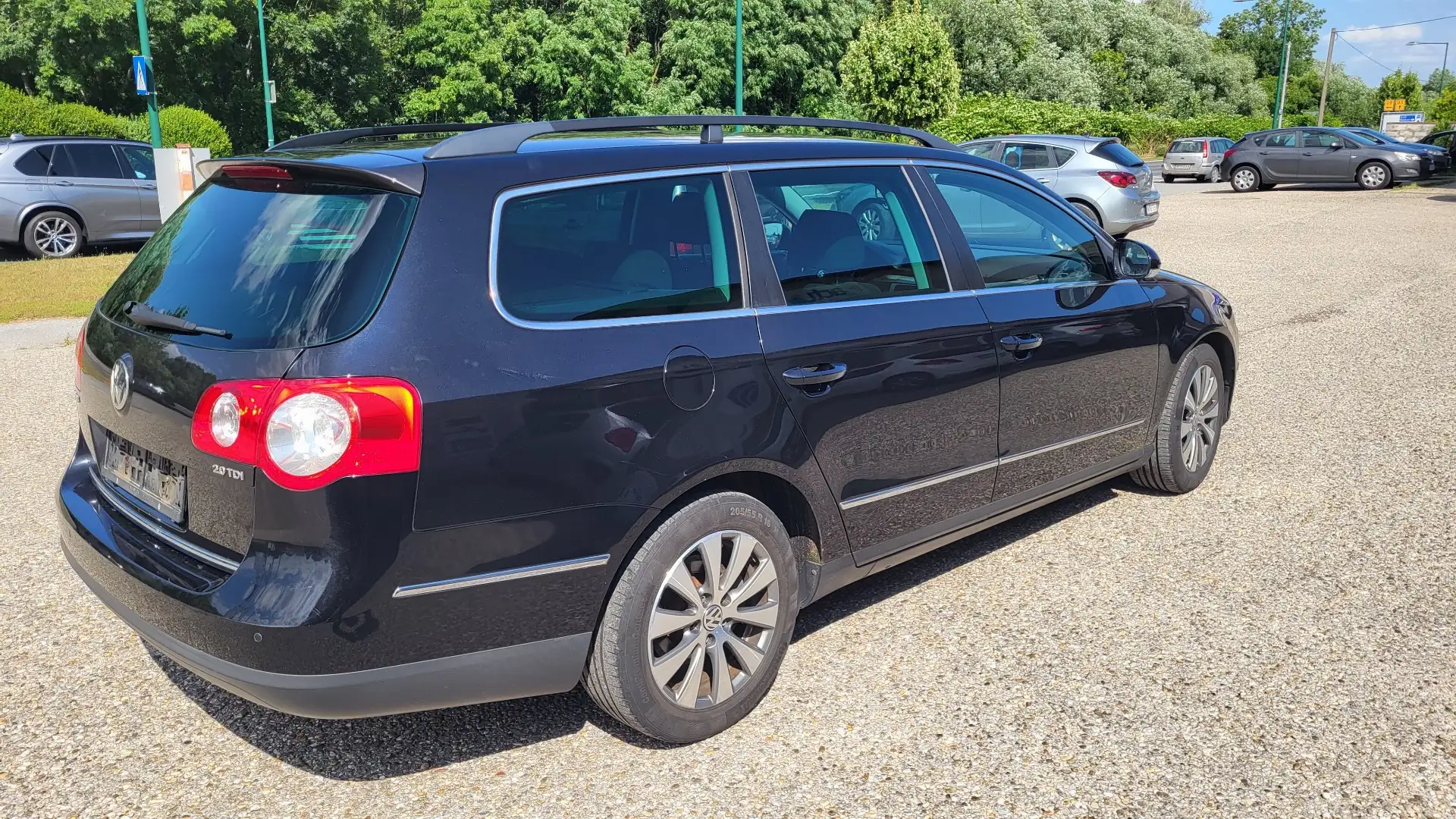 Volkswagen Passat CL BlueMotion Techn.2,0 TDI DPF Comfortline Noir - 1