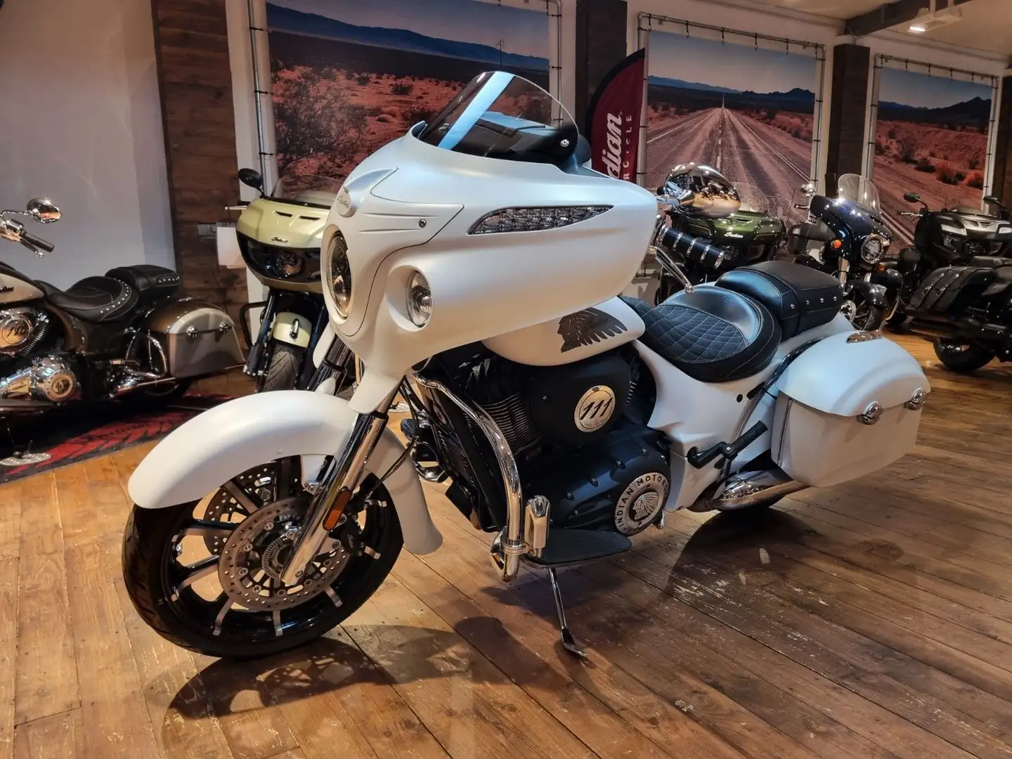 Indian Chieftain Limited 100 Jahre (250 /4,99 %) Білий - 2