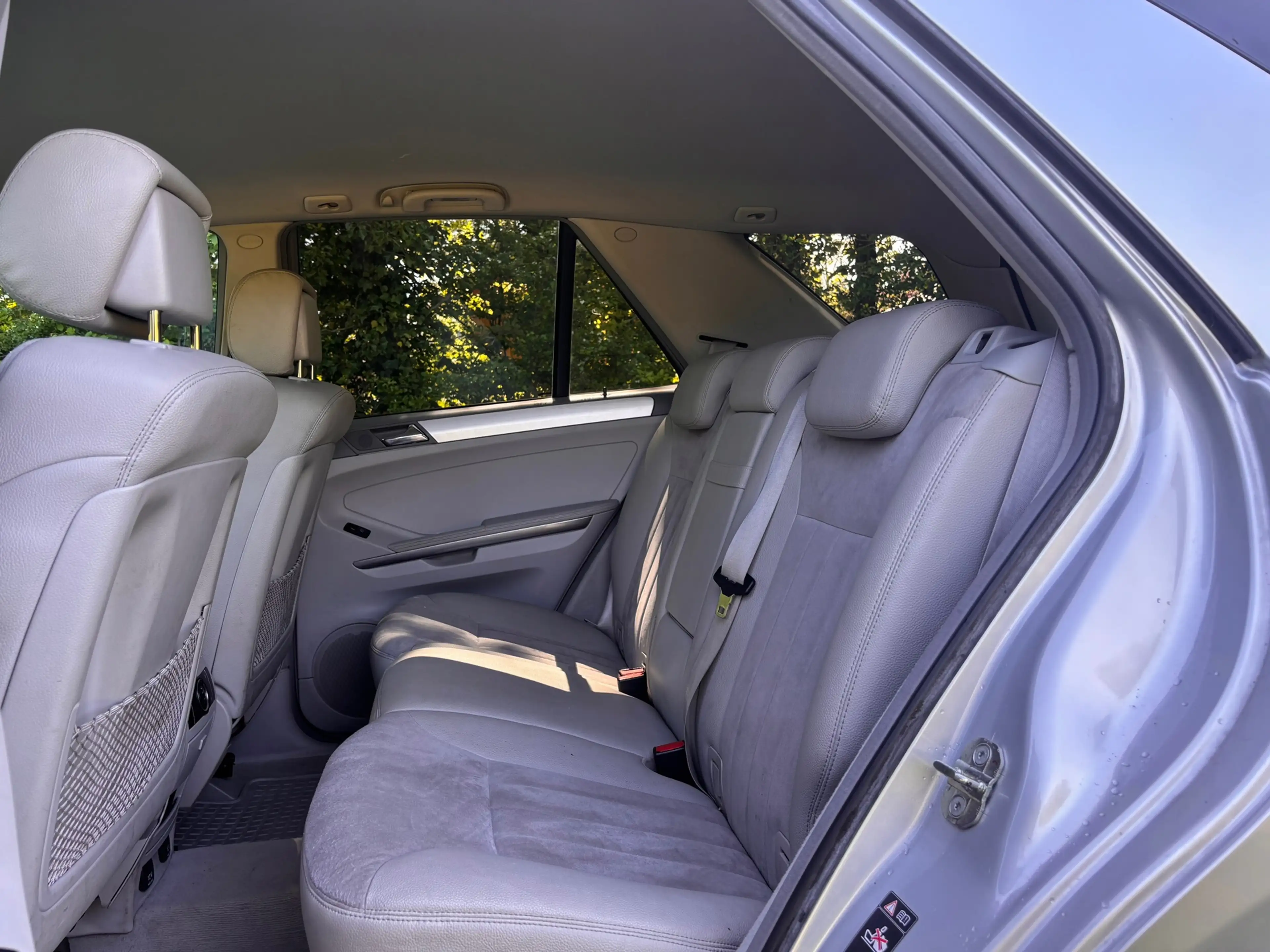 Mercedes-Benz ML 350 M-klasse | Automaat + Carplay + Nieuwe APK Nu € 7. — photo 10