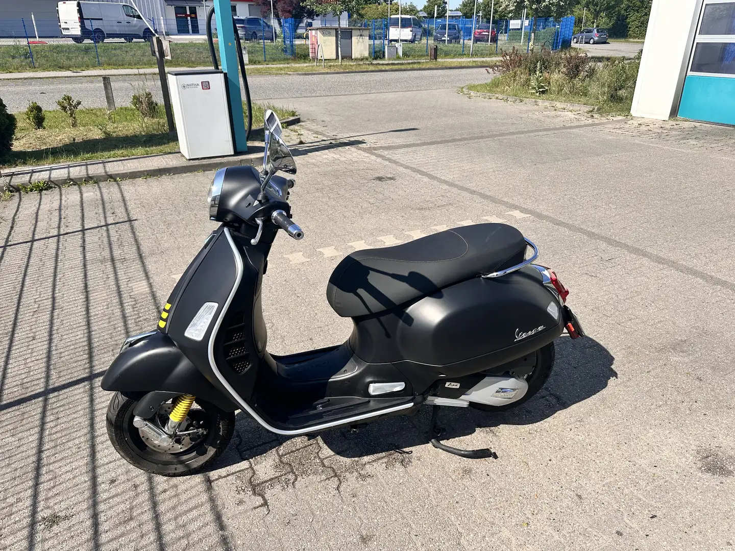 Vespa GTS Super 125 super tech - 1