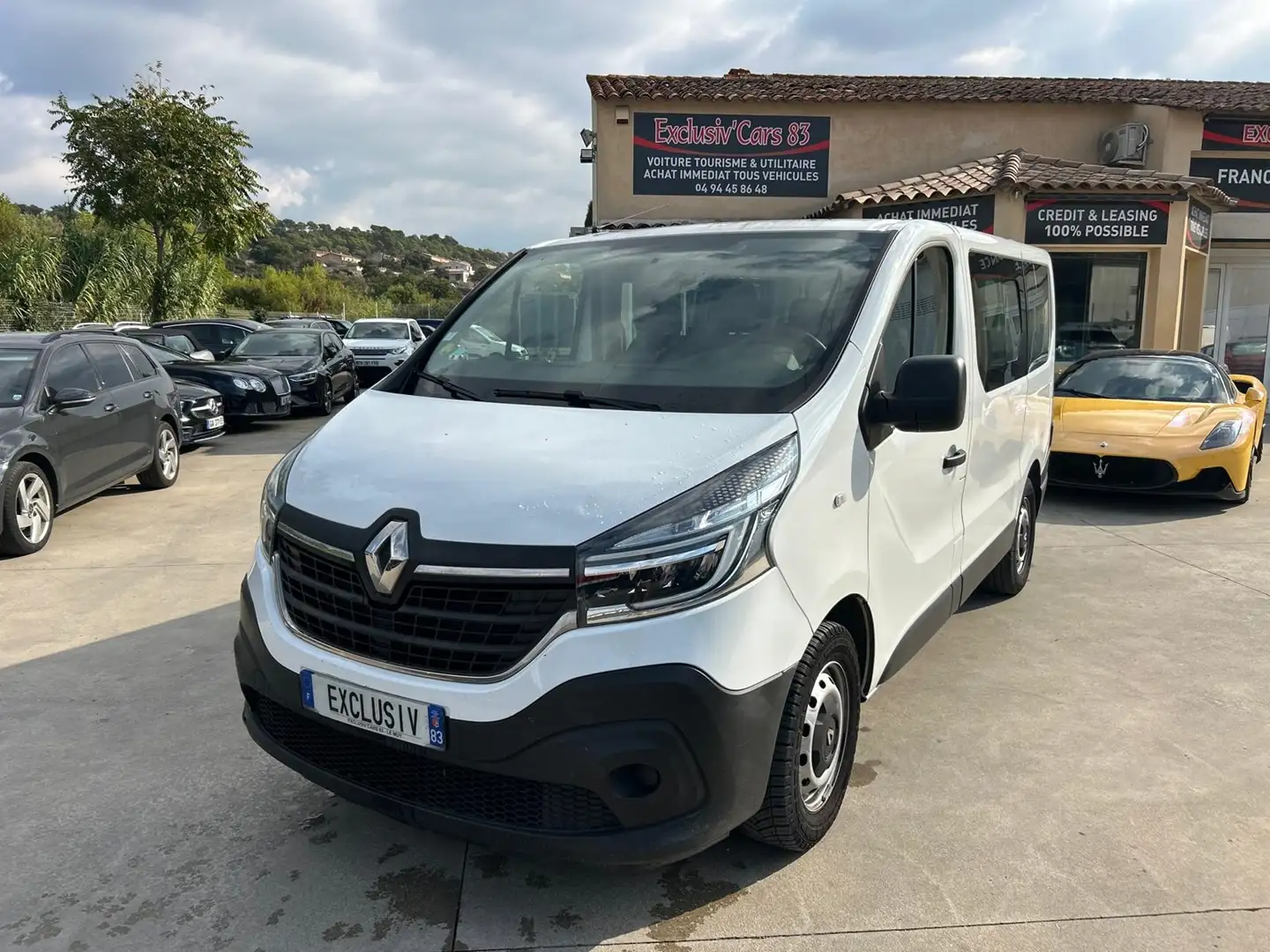 Renault Trafic L1 2.0 DCI 120CH S\u0026S ZEN 8 PLACES Weiß - 1