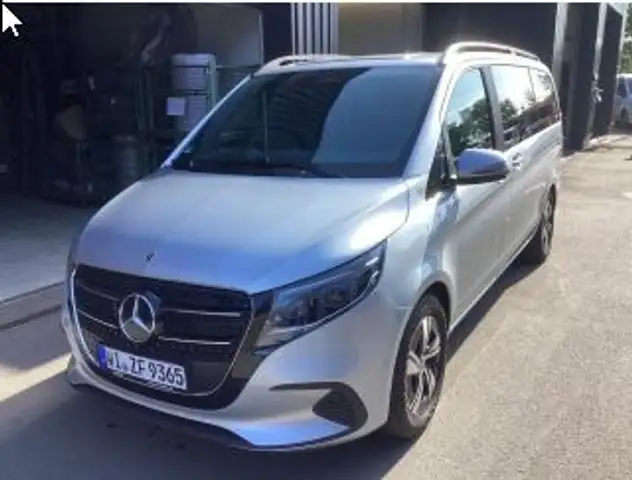 Mercedes-Benz null