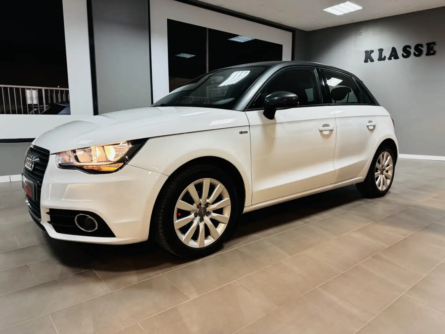 Audi A1 1.2 TFSI Adrenalin2 Weiß - 2