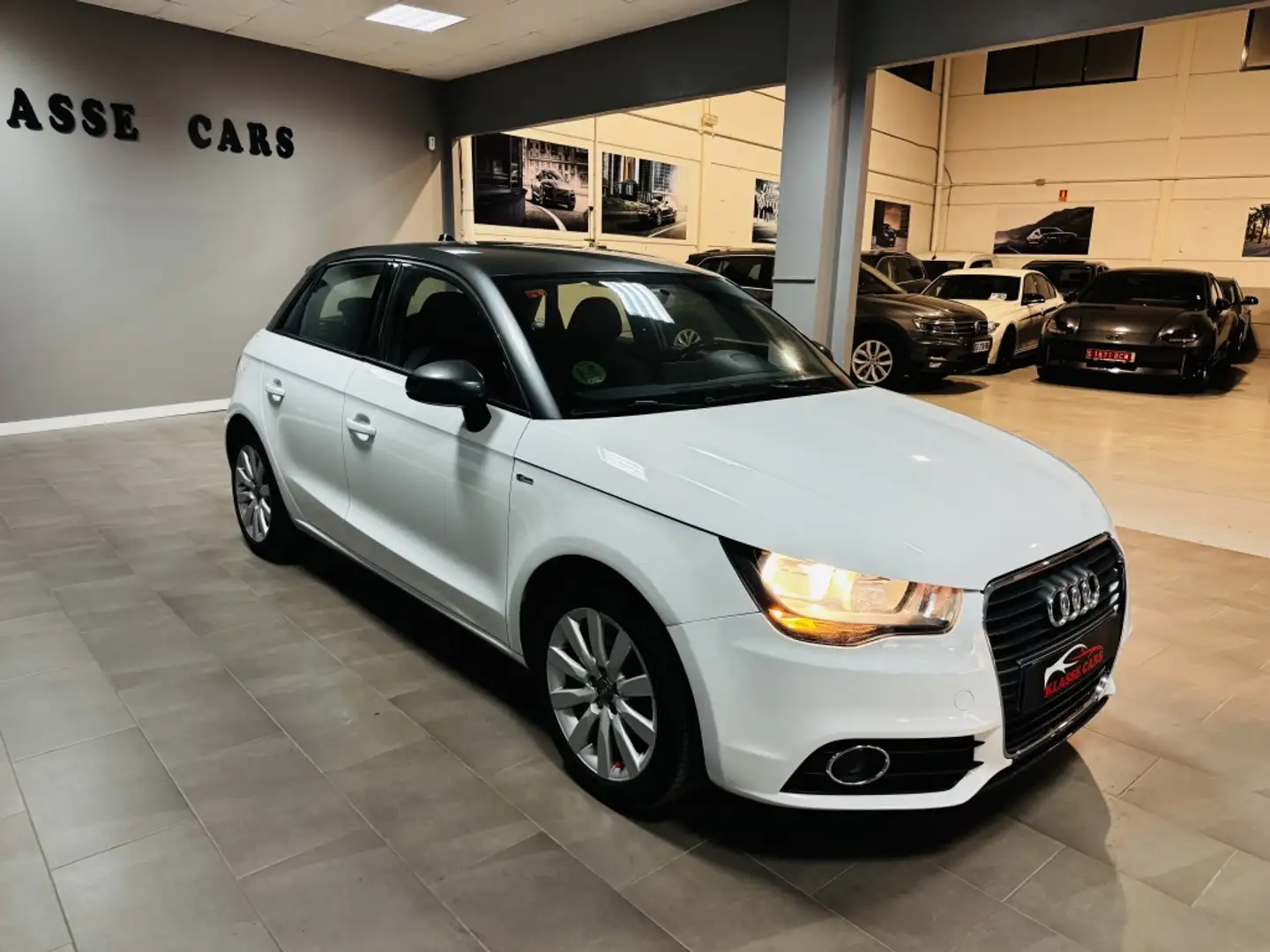 Audi A1 1.2 TFSI Adrenalin2 Weiß - 1