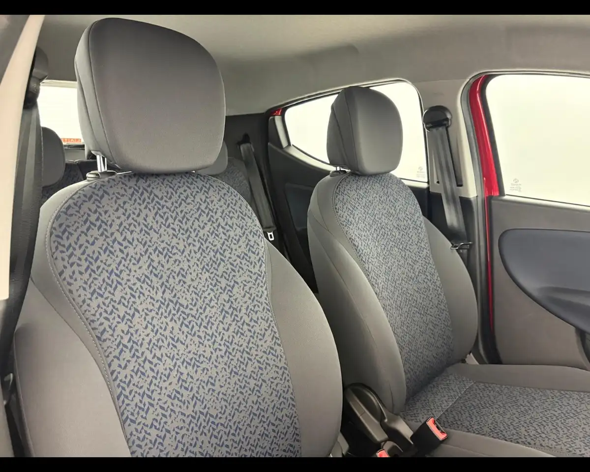 Lancia Ypsilon 2023