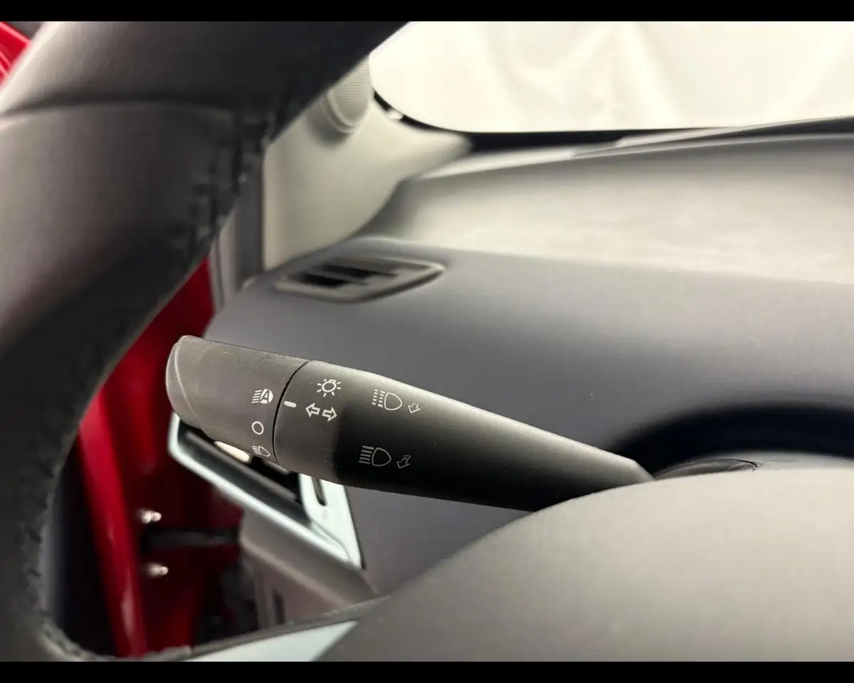 Lancia Ypsilon 2023 — фото 12