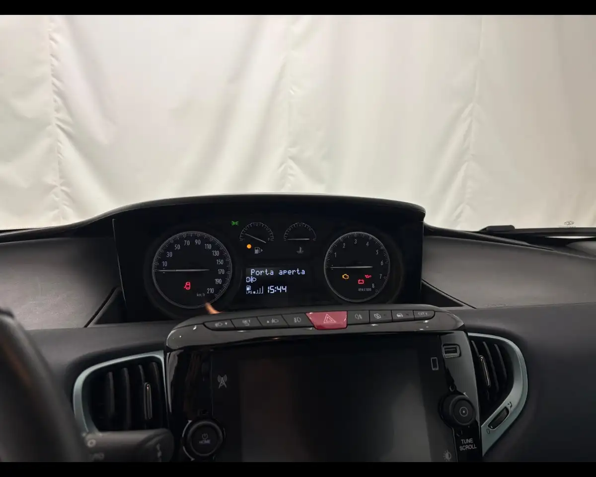 Lancia Ypsilon 2023 — фото 11