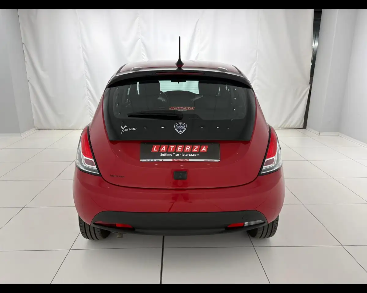 Lancia Ypsilon 2023 — фото 15