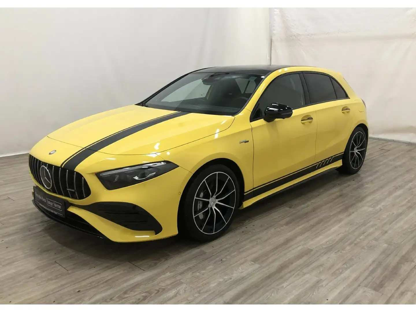 Mercedes-Benz A 35 AMG 4M+ NIGHT*Distron*HUD*Memory*MULTIBEAM* Gelb - 2