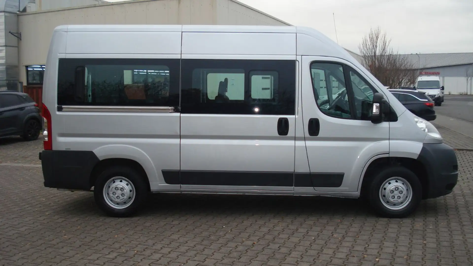 Fiat Ducato L2/H2!SILBER!9-SITZE! 2XKLIMA!180.000KM! Silber - 1