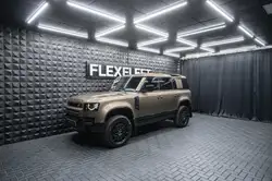 Land Rover Defender 110 D300 X Dynamic SE