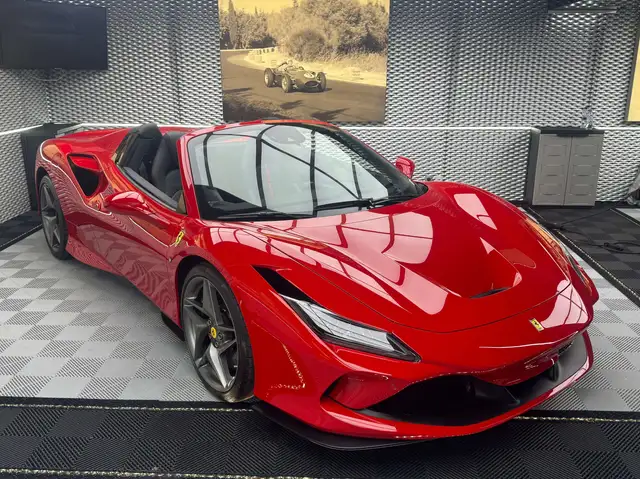 Ferrari F8 Spider Rosso Corsa