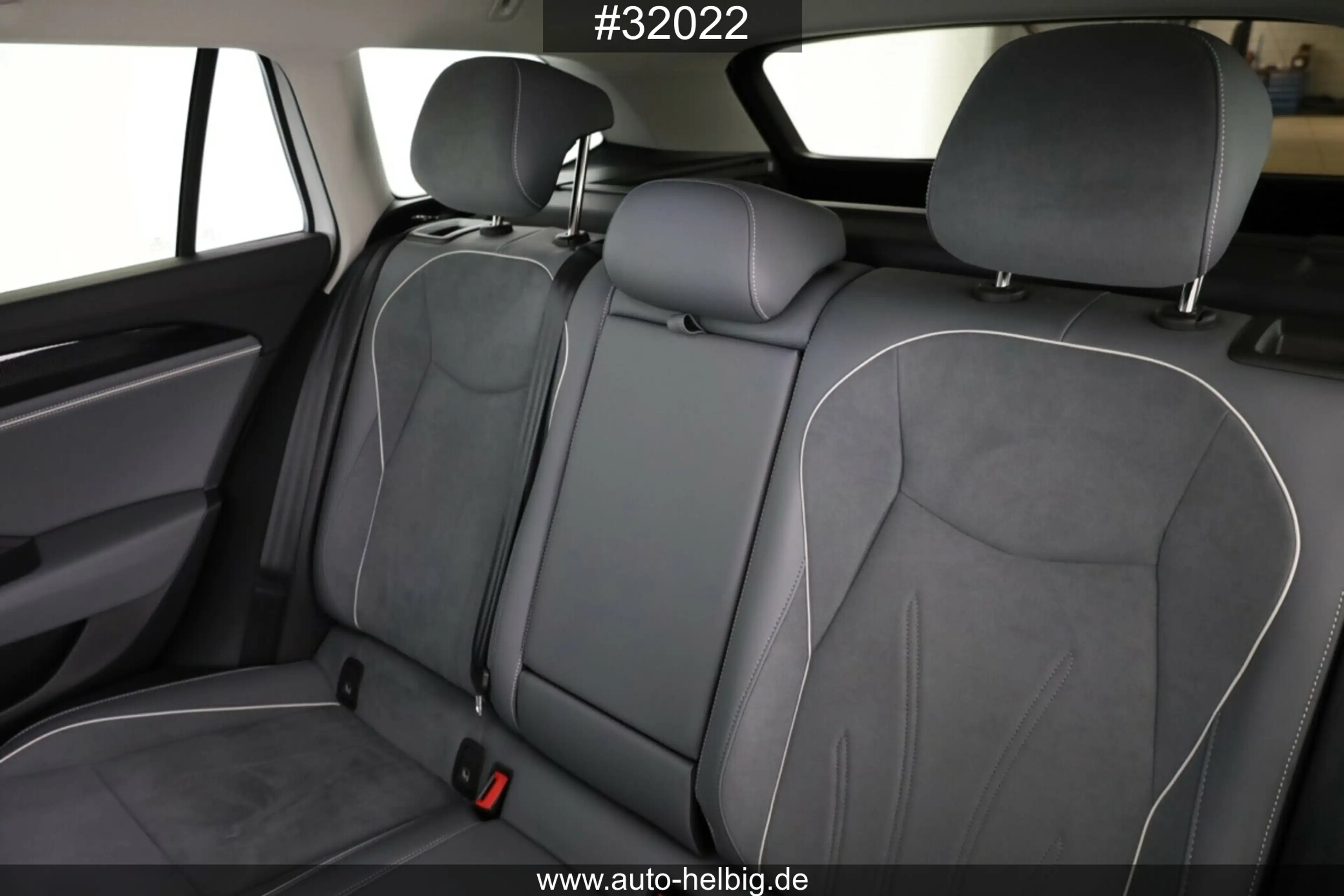 Volkswagen Passat Variant Passat Variant 2.0 TDI Business #AHK#Cam#Sport# — photo 13